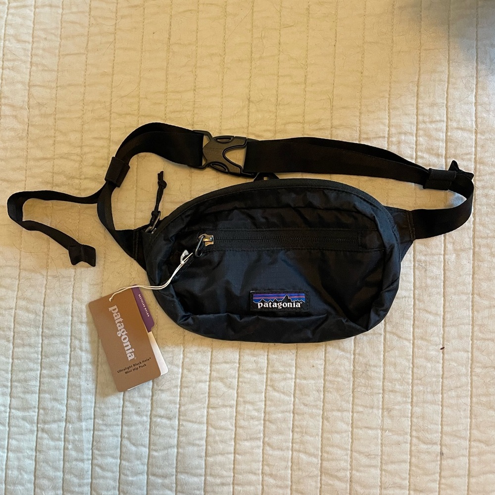 Patagonia Ultralight Black Hole Mini Hip Pack in BLACK